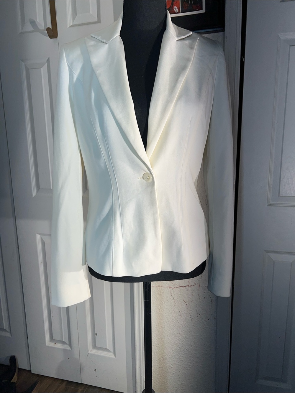 White House Black Market Women's Ivory Single-Button Blazer